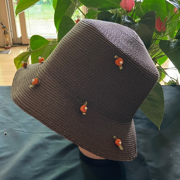 Stylish Brown Hat with Orange Floral Accents - Picture 3 of 4